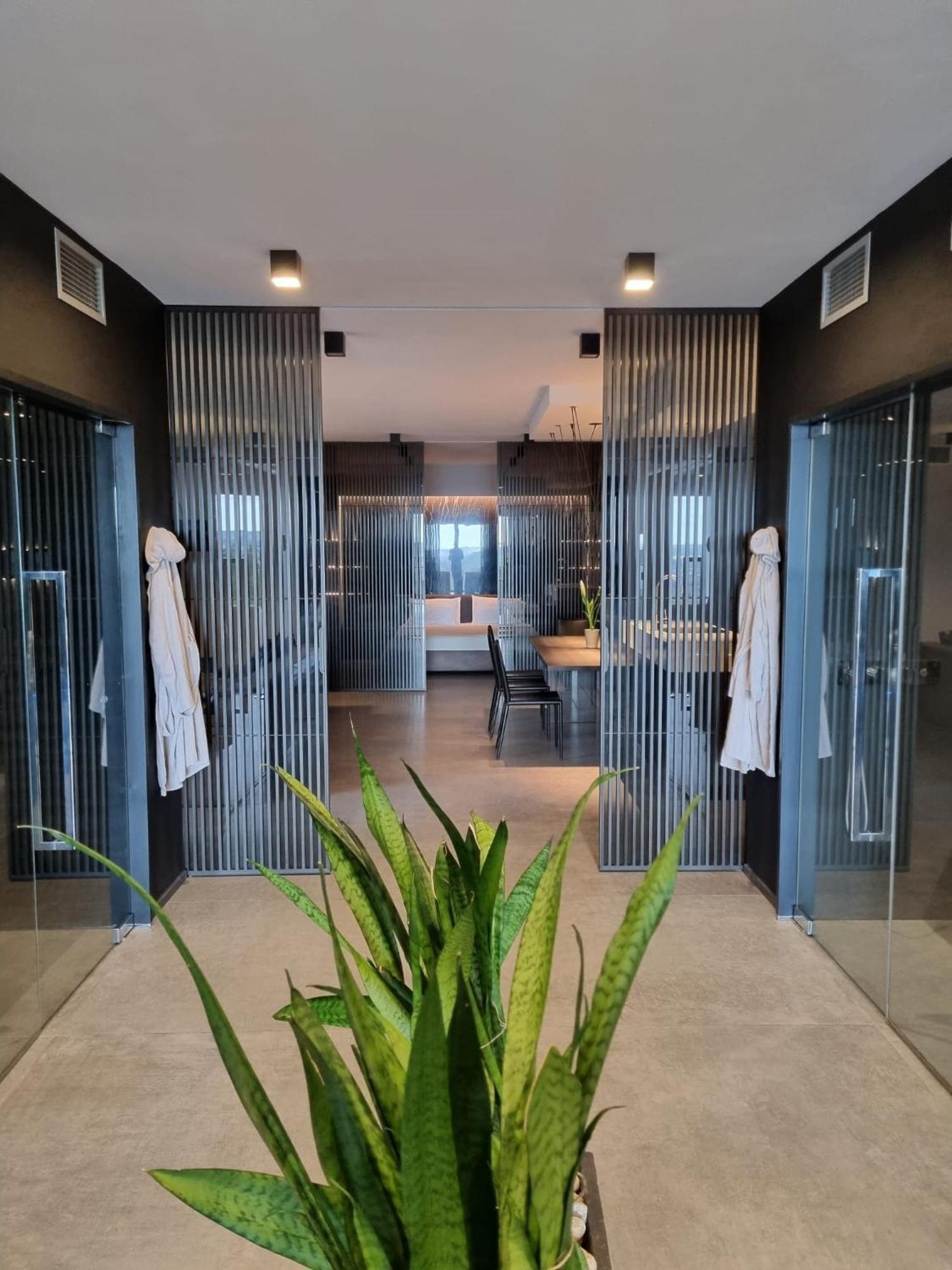 Sunset Suite Spa Staffolo Exterior photo